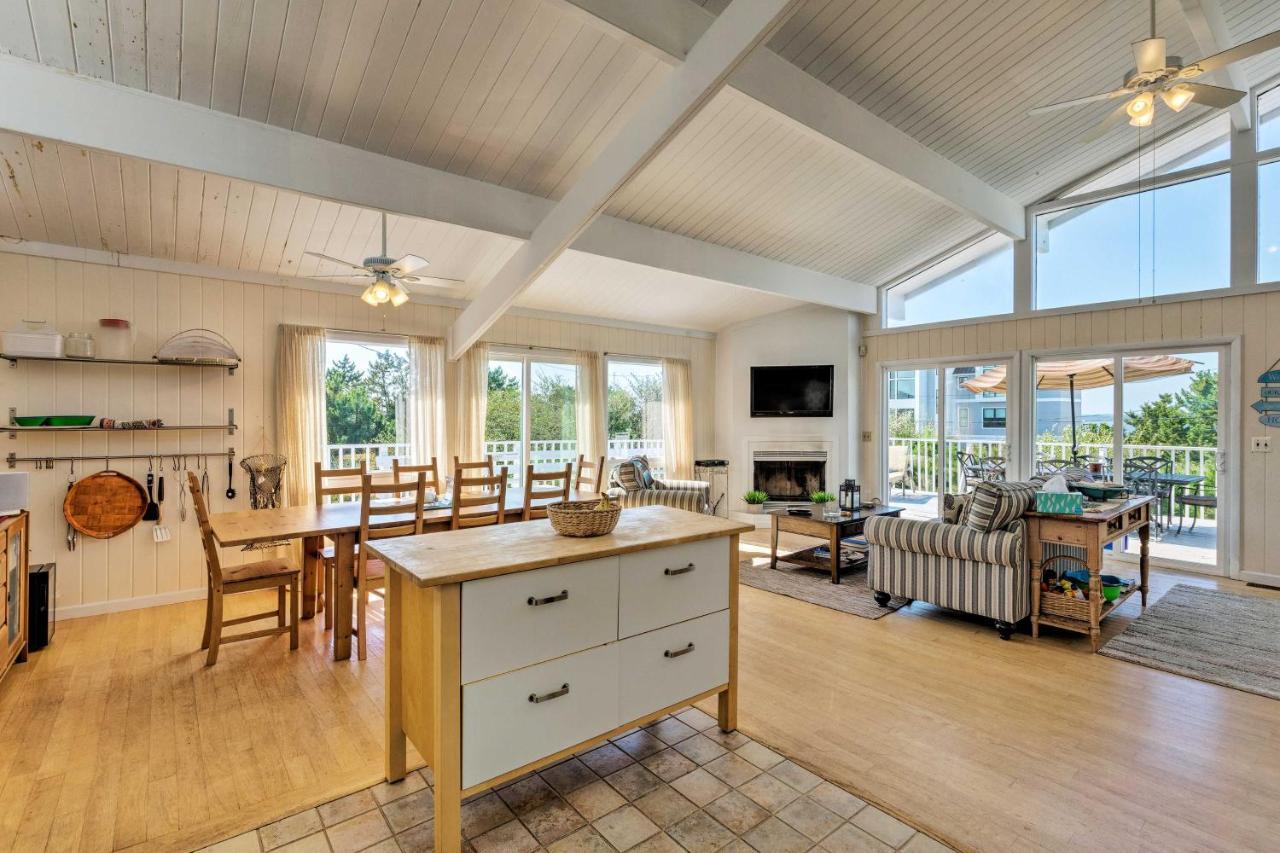 Westhampton Beach Home With Deck And Ocean Views! Exterior photo